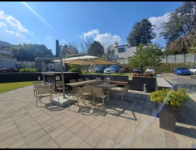 266M² OFFICE TO LET IN HYDE PARK